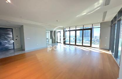Apartment - 1 Bedroom - 2 Bathrooms for sale in Seef Lusail Tower 1 - Seef Lusail - Lusail City - Lusail