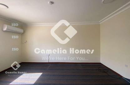 Villa - 4 Bedrooms - 5 Bathrooms for rent in Bu Hamour Street - Abu Hamour - Doha