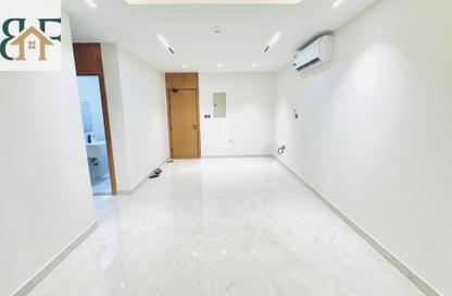 Apartment - 2 Bedrooms - 3 Bathrooms for rent in Al Mansoura - Al Mansoura - Doha