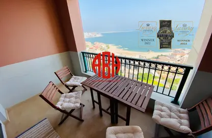 Apartment - 2 Bedrooms - 3 Bathrooms for sale in Viva West - Viva Bahriyah - The Pearl Island - Doha