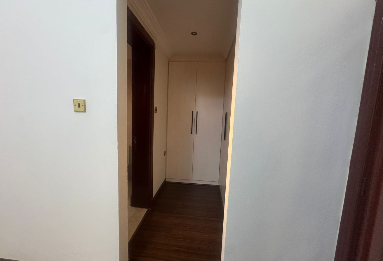 LAGOONA Semi Furnished 5 Bedroom Villa with Maid thumbnail 14