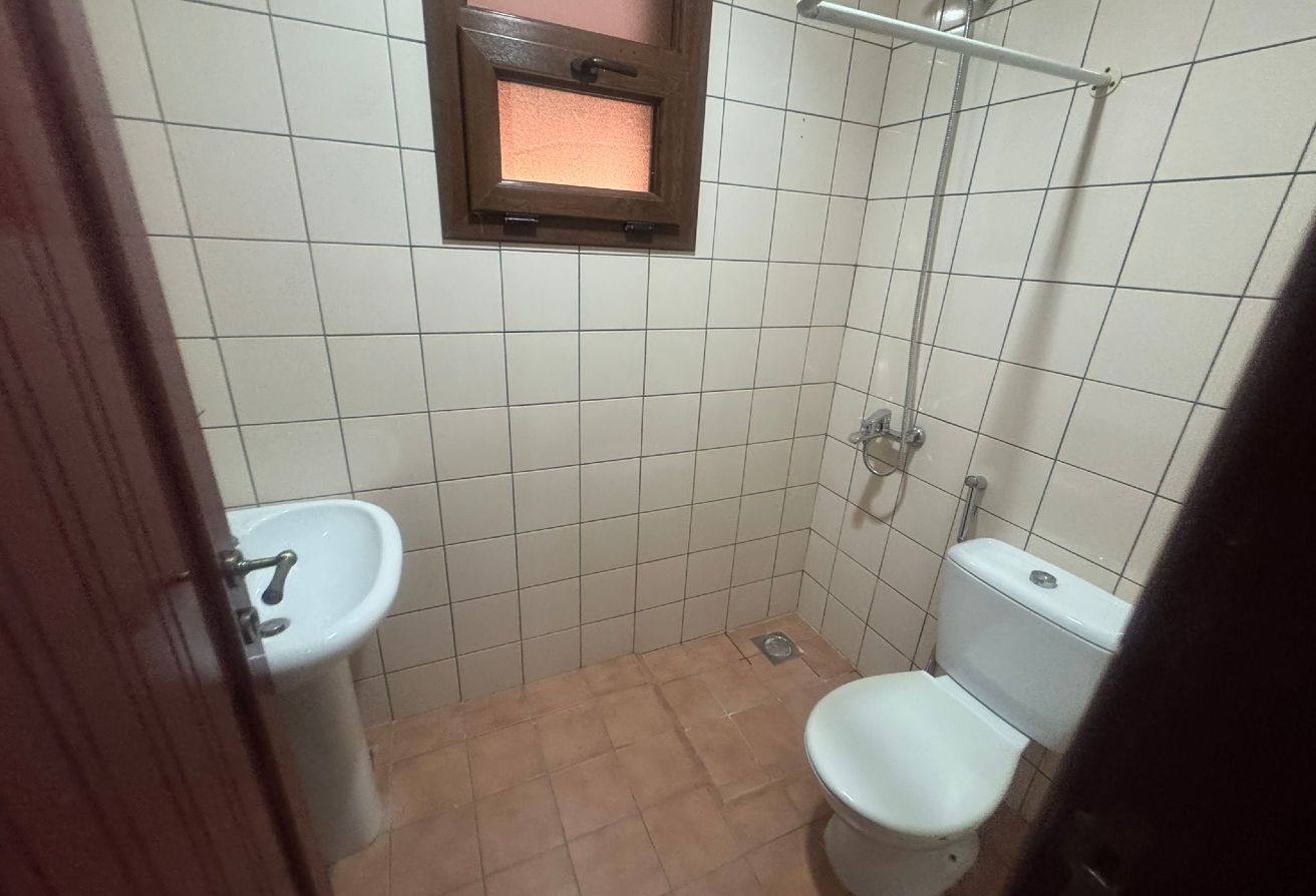 LAGOONA Semi Furnished 5 Bedroom Villa with Maid thumbnail 26