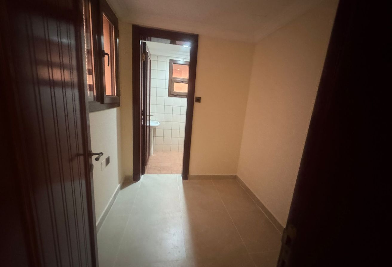 LAGOONA Semi Furnished 5 Bedroom Villa with Maid thumbnail 24
