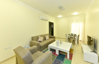Apartment - 2 Bedrooms - 1 Bathroom for rent in Bin Omran 46 - Fereej Bin Omran - Doha