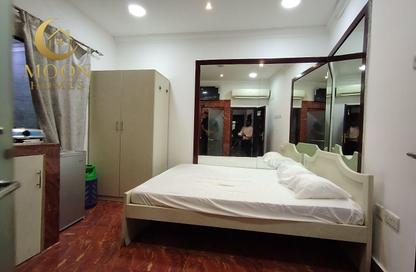 Apartment - Studio - 1 Bathroom for rent in Umm Ghuwailina 4 - Umm Ghuwailina - Doha