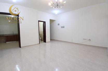 Apartment - 1 Bedroom - 2 Bathrooms for rent in Umm Ghuwailina 4 - Umm Ghuwailina - Doha Apartment - 1 Bedroom - 2 Bathrooms for rent in Umm Ghuwailina 4 - Umm Ghuwailina - Doha