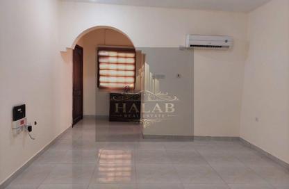 Apartment - Studio - 1 Bathroom for rent in Izghawa - Izghawa - Doha