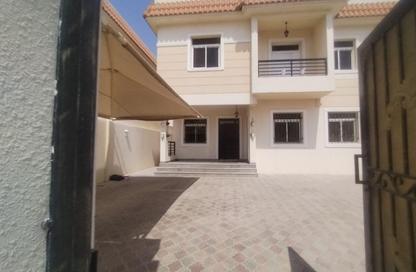 Villa - 5 Bedrooms - 6 Bathrooms for rent in Al Markhiya Street - Al Markhiya - Doha