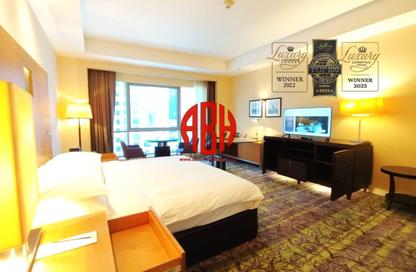 Apartment - 1 Bedroom - 2 Bathrooms for rent in West Bay Tower - West Bay - West Bay - Doha
