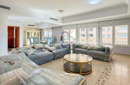 Apartment - 3 Bedrooms - 4 Bathrooms for sale in East Porto Drive - Porto Arabia - The Pearl Island - Doha Apartment - 3 Bedrooms - 4 Bathrooms for sale in East Porto Drive - Porto Arabia - The Pearl Island - Doha