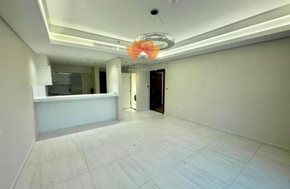 Apartment - 1 Bedroom - 2 Bathrooms for rent in Crystal Residence - Gewan Island - The Pearl Island - Doha