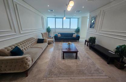 Apartment - 3 Bedrooms - 5 Bathrooms for rent in Zig Zag Tower B - Zig Zag Towers - West Bay - Doha