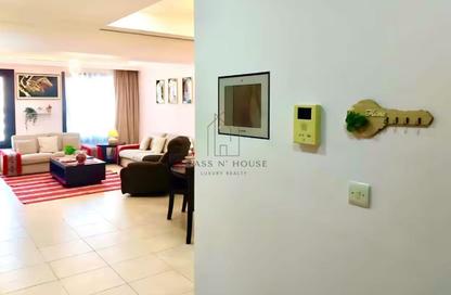 Apartment - 1 Bedroom - 2 Bathrooms for rent in West Porto Drive - Porto Arabia - The Pearl Island - Doha