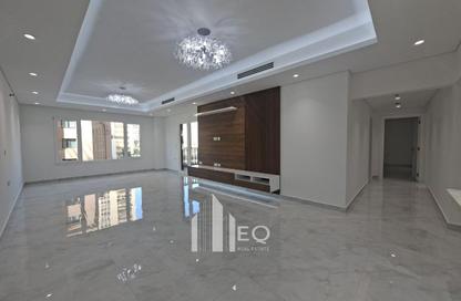 Apartment - 2 Bedrooms - 3 Bathrooms for rent in East Porto Drive - Porto Arabia - The Pearl Island - Doha Apartment - 2 Bedrooms - 3 Bathrooms for rent in East Porto Drive - Porto Arabia - The Pearl Island - Doha