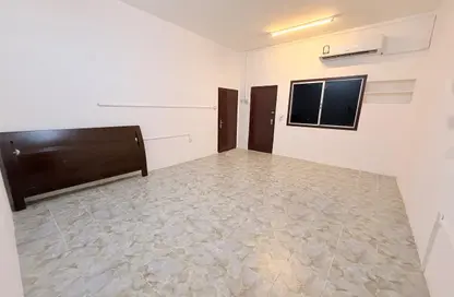 شقة - غرفة نوم - 1 حمام للايجار في شارع المطار القديم - طريق المطار القديم - الدوحة