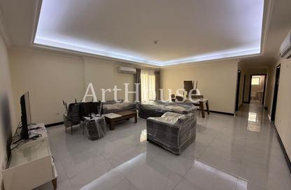 Apartment - 2 Bedrooms - 2 Bathrooms for rent in Al Nasr Street - Al Nasr - Doha