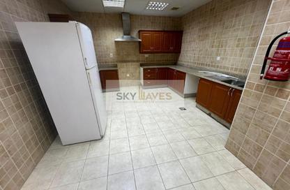 Villa - 5 Bedrooms - 5 Bathrooms for rent in Ain Khaled Villas - Ain Khaled - Doha