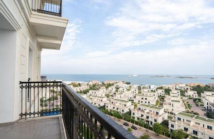Apartment - 2 Bedrooms - 3 Bathrooms for rent in Floresta Gardens - The Pearl Island - Doha