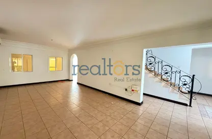 مجمع سكني - 5 غرف نوم - 5 حمامات للايجار في شارع الوعب - الوعب - الدوحة