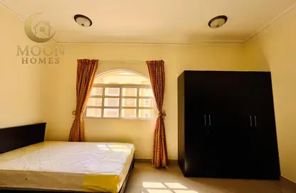 Apartment - 2 Bedrooms - 2 Bathrooms for rent in Al Mansoura - Al Mansoura - Doha