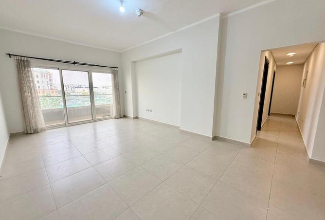 1008371 - Property Image 2