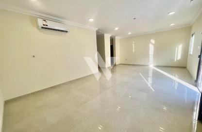 Villa - 6 - 6 for rent in Al Kheesa - Al Kheesa - Umm Salal Mohammed
