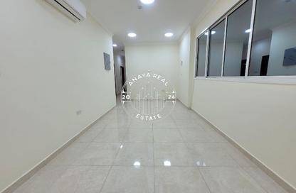 Apartment - 2 Bedrooms - 2 Bathrooms for rent in Umm Ghwailina Comm - Umm Ghuwalina - Umm Ghuwailina - Doha