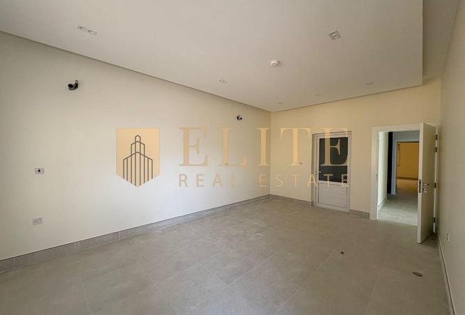 997460 - Property Image 2