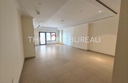 Apartment - 2 Bedrooms - 2 Bathrooms for rent in West Porto Drive - Porto Arabia - The Pearl Island - Doha