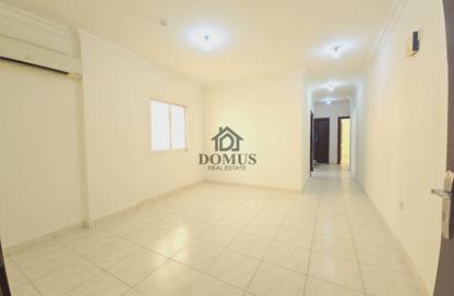 Apartment - 2 Bedrooms - 1 Bathroom for rent in Thabit Bin Zaid Street - Al Mansoura - Doha