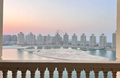 Apartment - 2 Bedrooms - 3 Bathrooms for sale in Viva West - Viva Bahriyah - The Pearl Island - Doha