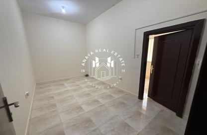 Villa - Studio - 1 Bathroom for rent in Ain Khalid Gate - Ain Khaled - Doha
