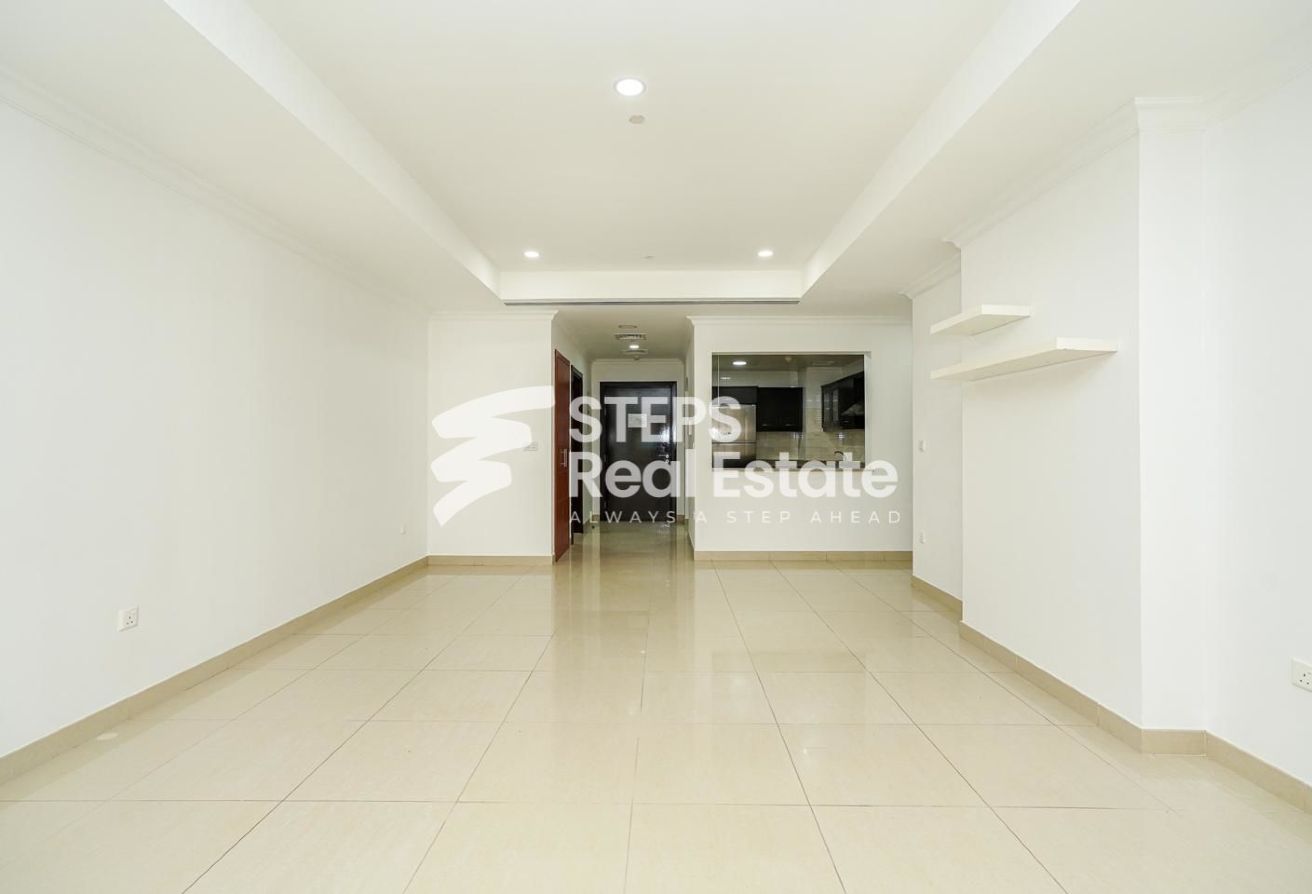 1-Bedroom Apartment with Balcony in The Pearl - apartment in Porto Arabia