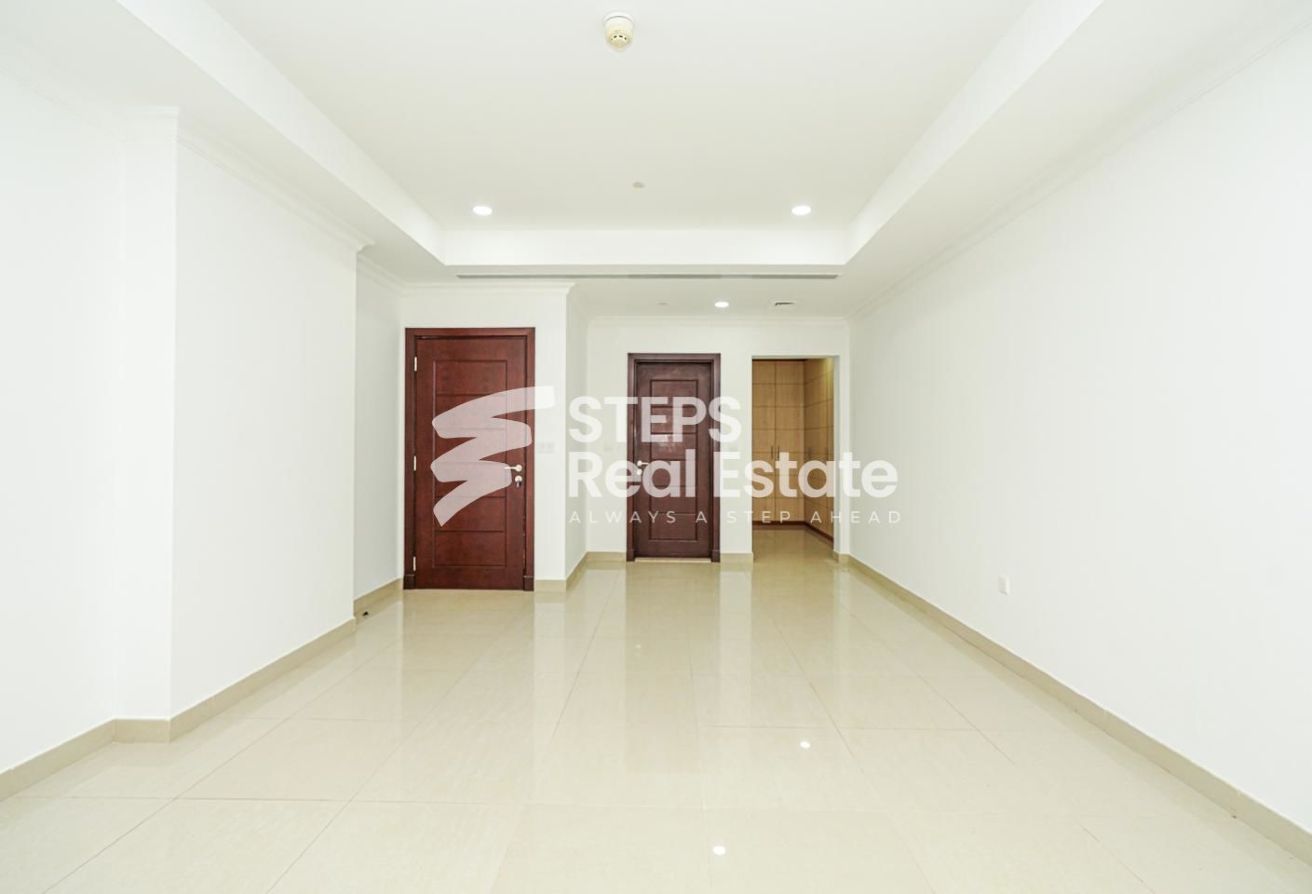 1-Bedroom Apartment with Balcony in The Pearl - apartment in Porto Arabia