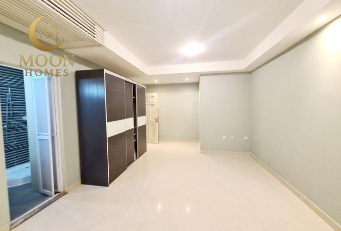 1005912 - Property Image 2