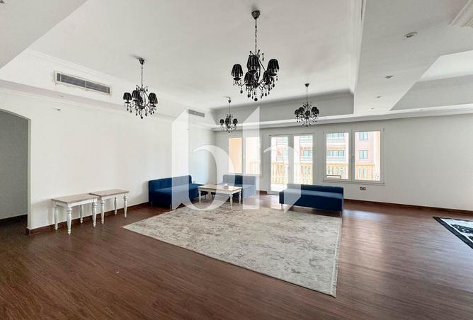 61002205 - Property Image 2