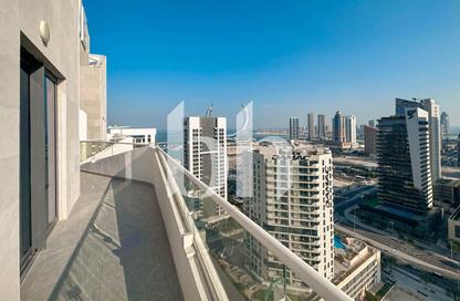 Apartment - 3 Bedrooms - 4 Bathrooms for rent in Lusail Marina Heights - Marina District - Lusail