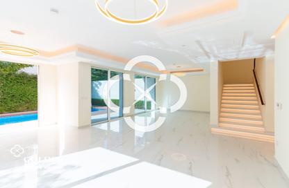 Villa - 6 Bedrooms - 7 Bathrooms for rent in The Garden - Floresta Gardens - The Pearl Island - Doha