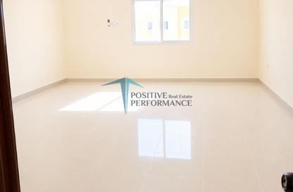 Apartment - 2 Bedrooms - 2 Bathrooms for rent in Salaja Street - Doha Al Jadeed - Doha Apartment - 2 Bedrooms - 2 Bathrooms for rent in Salaja Street - Doha Al Jadeed - Doha