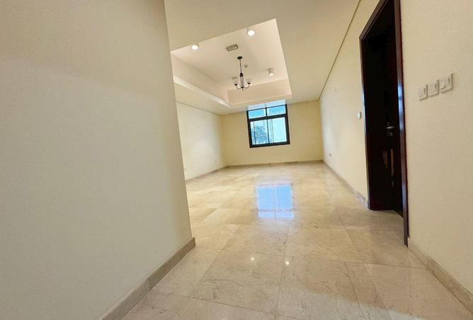 2OieBELZfwO - Property Image 2