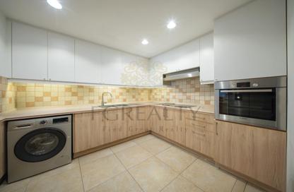 Apartment - 2 Bedrooms - 3 Bathrooms for sale in West Porto Drive - Porto Arabia - The Pearl Island - Doha
