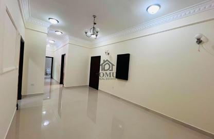 Apartment - 2 Bedrooms - 2 Bathrooms for rent in Thabit Bin Zaid Street - Al Mansoura - Doha