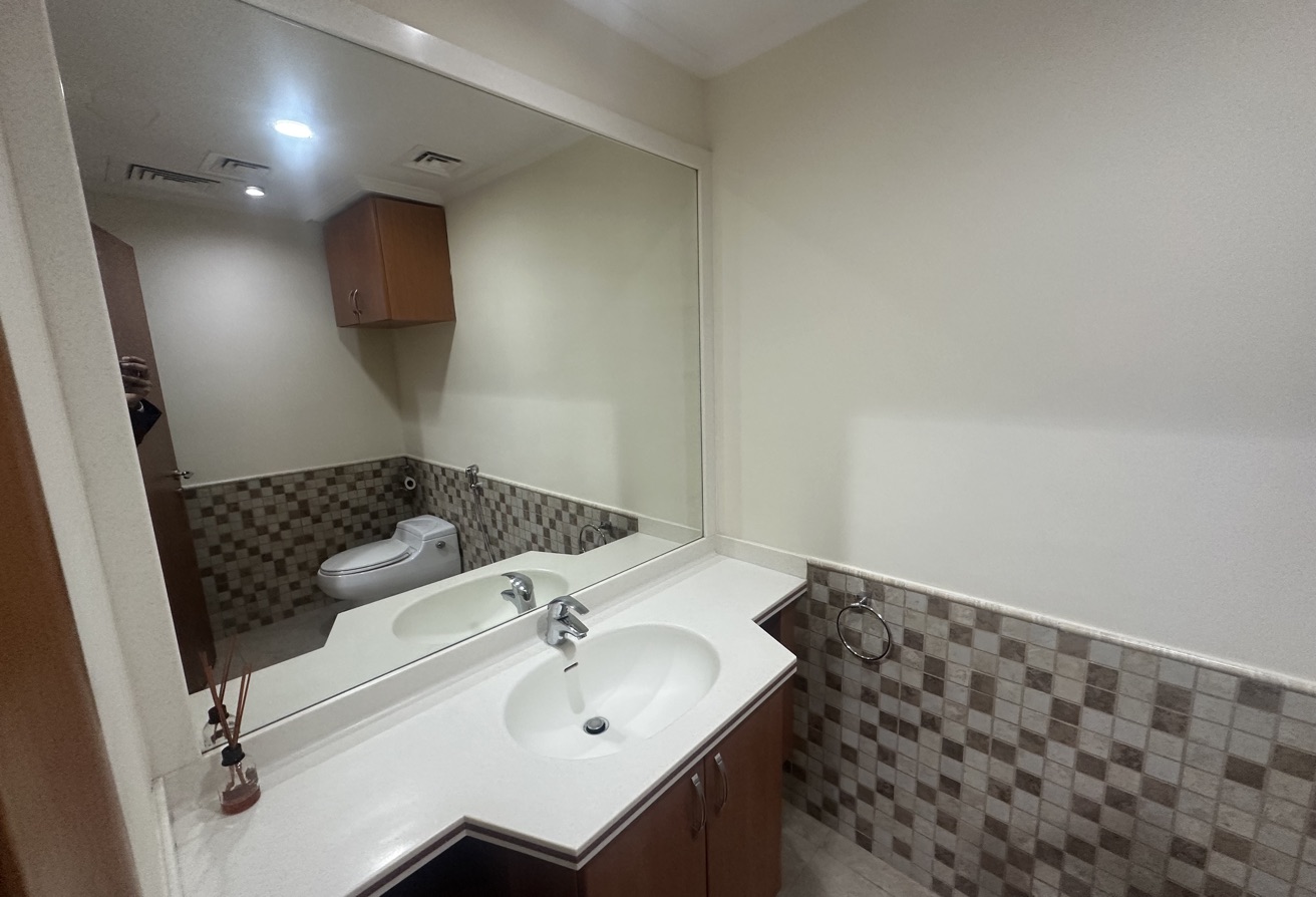 2 Bedroom Higher Floor Fully Marina View thumbnail 7