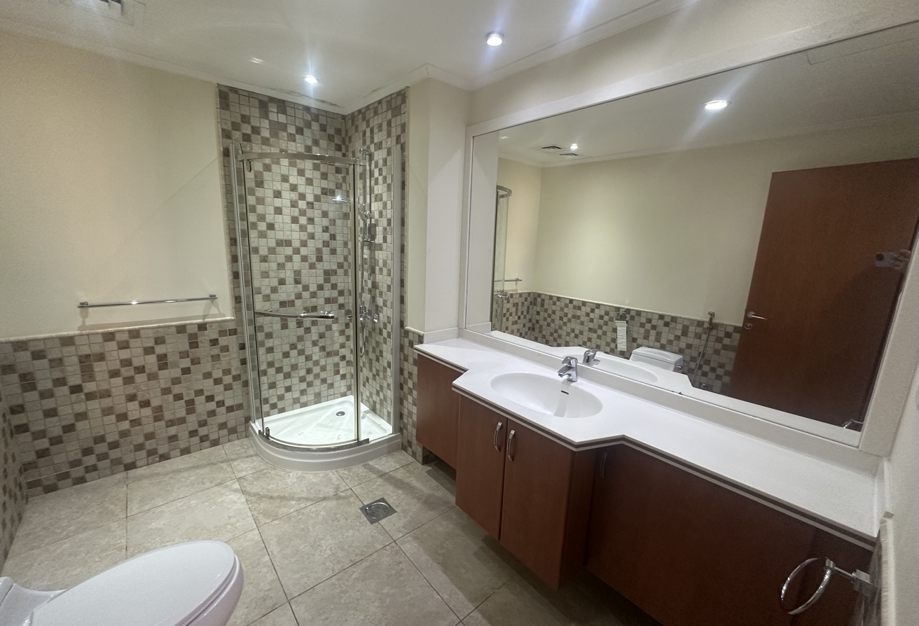 2 Bedroom Higher Floor Fully Marina View thumbnail 6