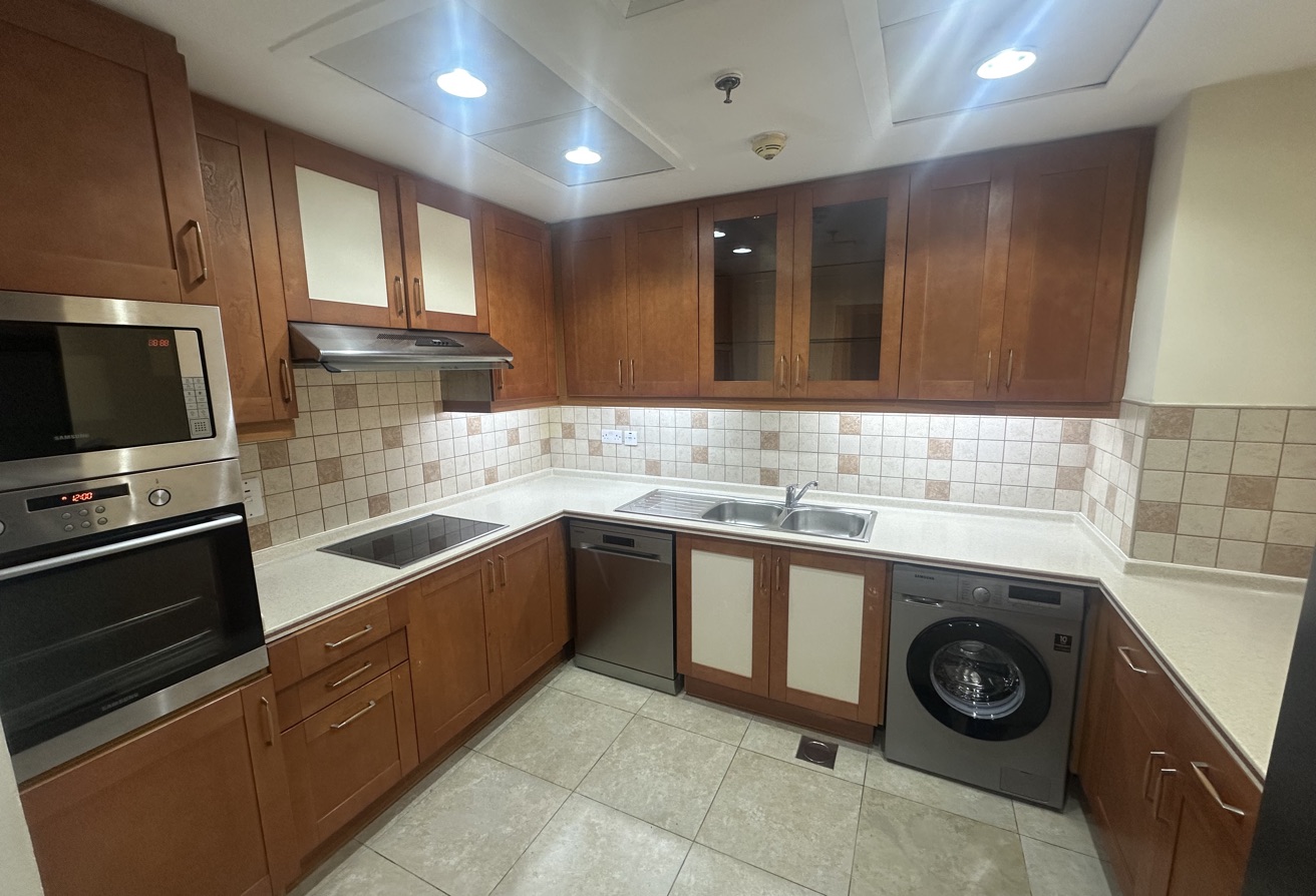 2 Bedroom Higher Floor Fully Marina View thumbnail 5