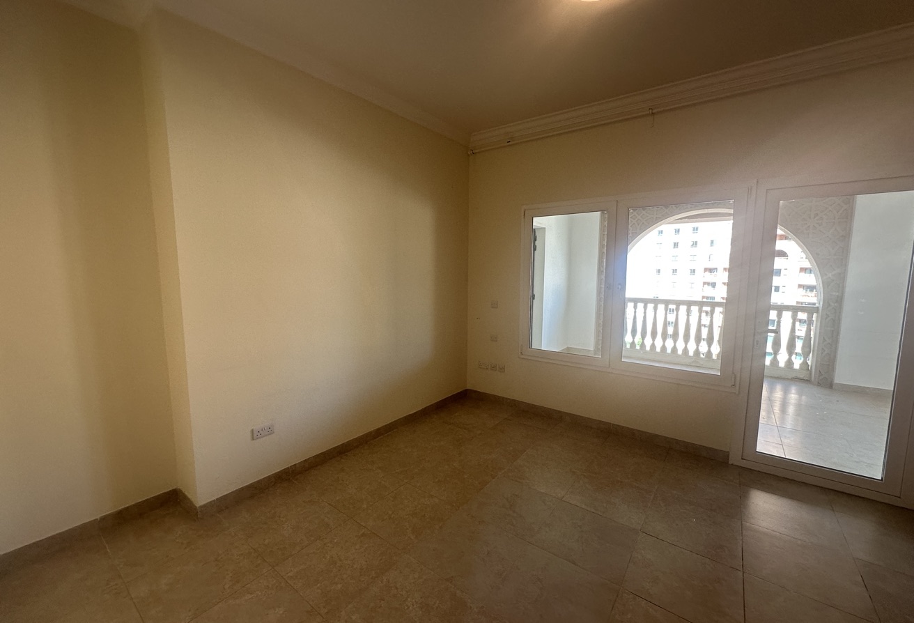 2 Bedroom Higher Floor Fully Marina View thumbnail 10