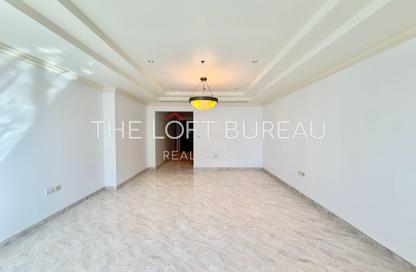 Apartment - 2 Bedrooms - 3 Bathrooms for rent in West Porto Drive - Porto Arabia - The Pearl Island - Doha