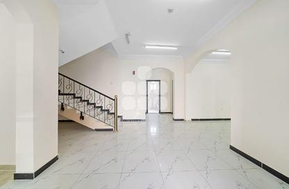 Villa - 5 Bedrooms - 4 Bathrooms for rent in Ain Khaled Villas - Ain Khaled - Doha