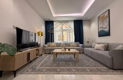 Apartment - 2 Bedrooms - 3 Bathrooms for rent in Ramada Commercial Building - Al Rawabi Street - Al Muntazah - Doha Apartment - 2 Bedrooms - 3 Bathrooms for rent in Ramada Commercial Building - Al Rawabi Street - Al Muntazah - Doha