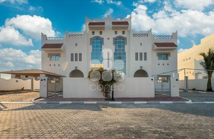 Villa - 3 Bedrooms - 5 Bathrooms for rent in Ain Khaled Villas - Ain Khaled - Doha